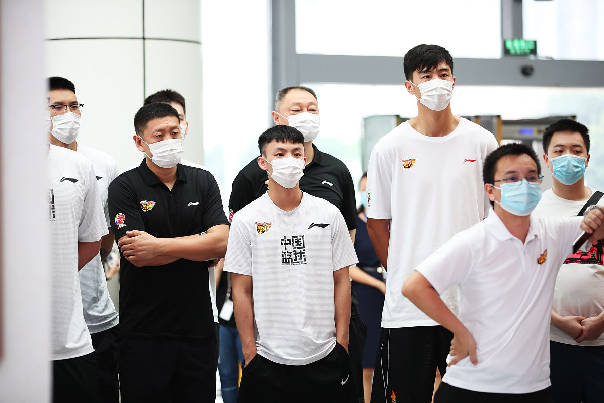 广东队三消息:马尚延迟回归,第一阶段单外援,徐杰年薪上调20万