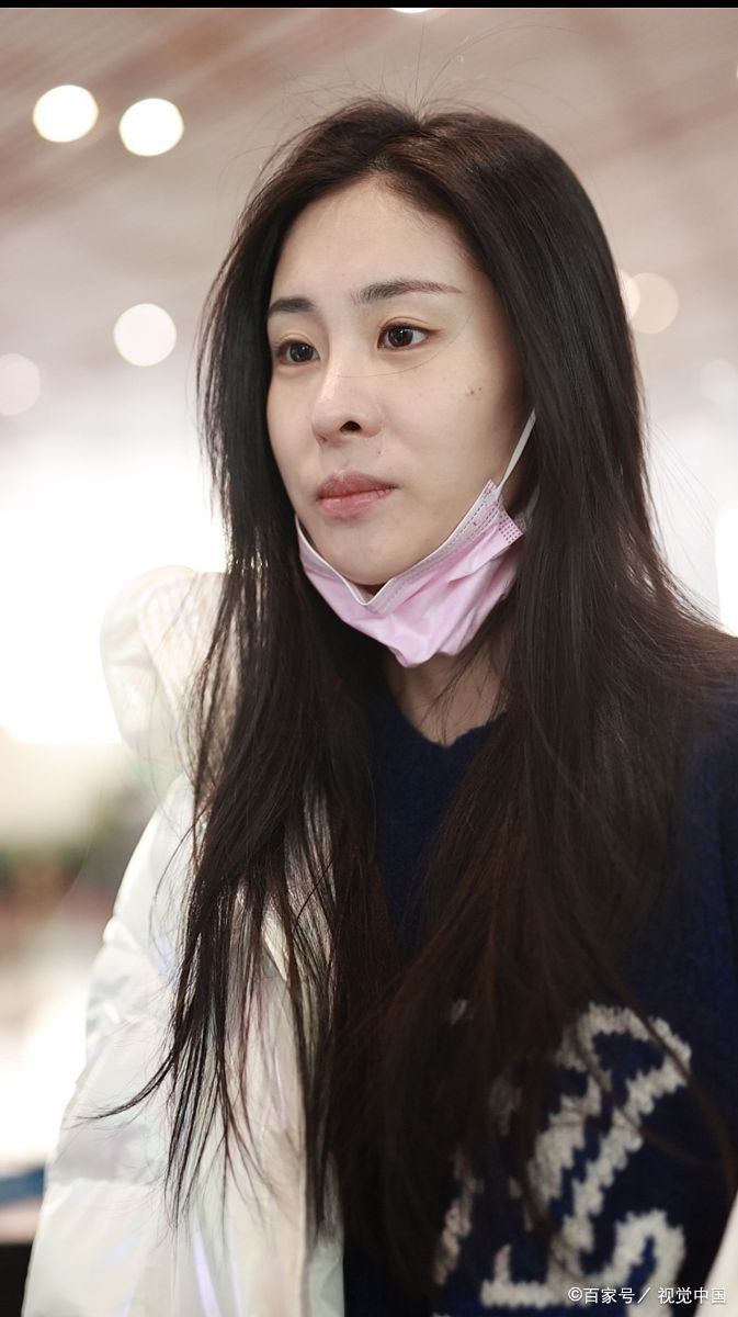 qq音乐突删张碧晨《年轮》原唱标识引争议 2025年7月23日,qq音乐悄然