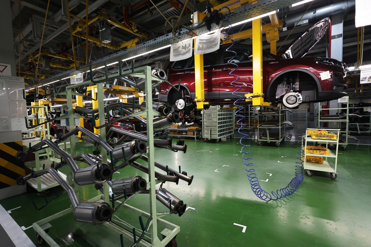 大家好我是一位有着10年汽修经验的汽车博主今天我们继续深入聊一