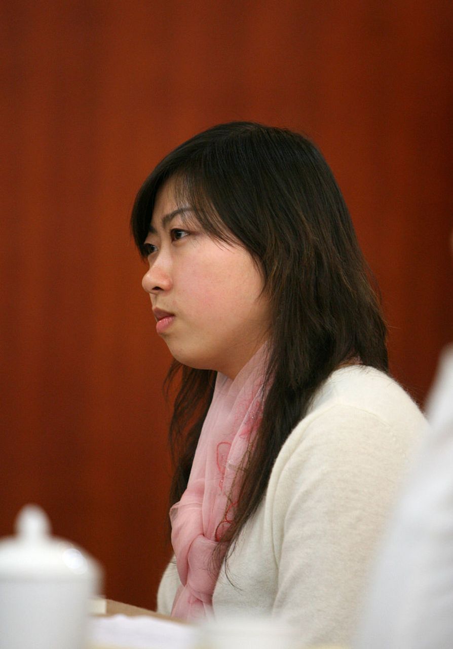 大学  来到学校  却发现  给我上课的是  考了200多分的  作家贾浅浅