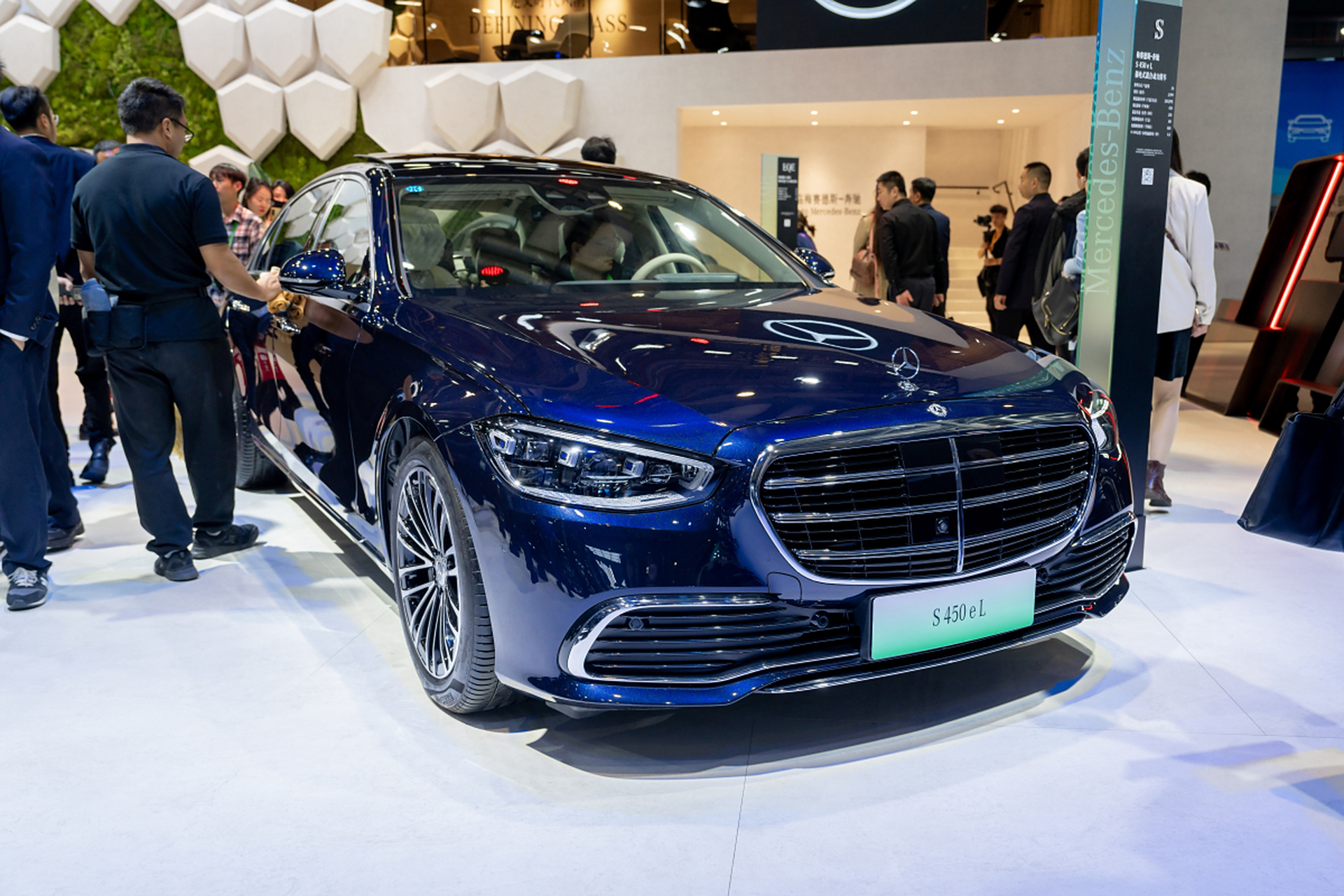 00万的限时优惠,实在是个不错的消息,对于喜欢奔驰的朋友来说