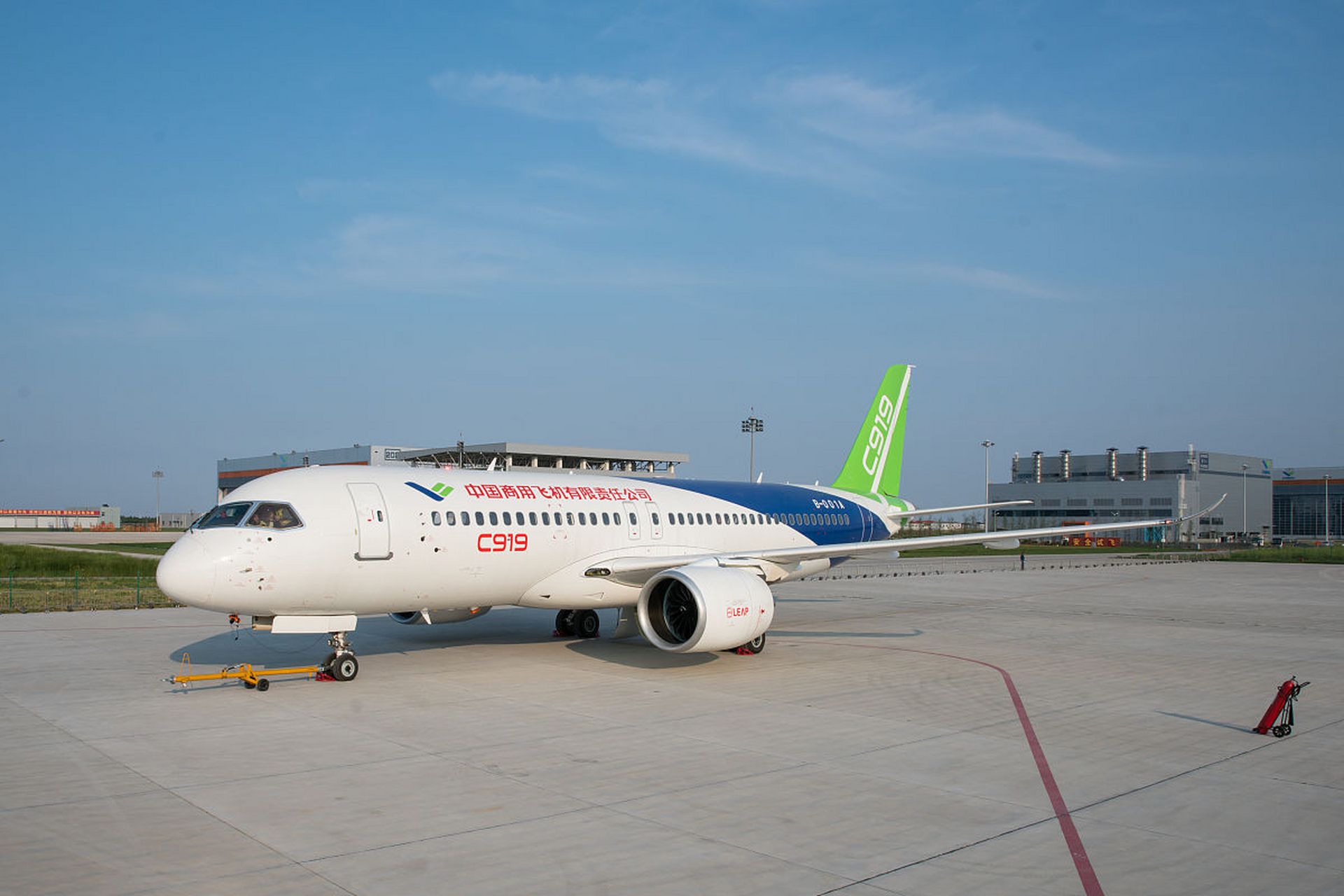 c919商業航班今天首飛# 國產大飛機c919終於來了!