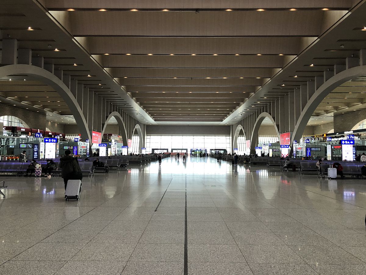 河北石家庄新火车站广场