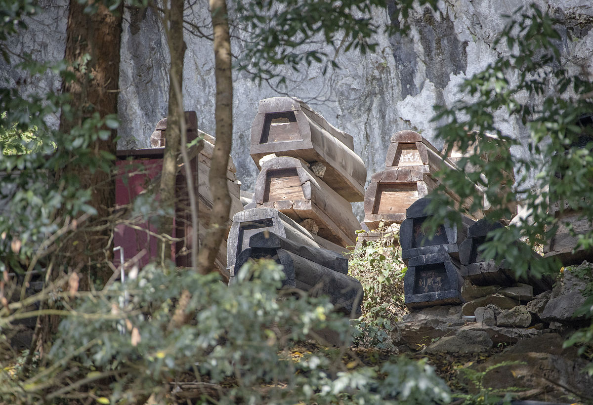 《棺材山墓》,这部剧怎么样