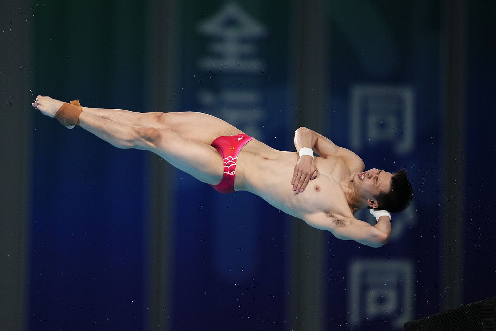 各位美眉帅哥们,在宁泽涛和陈艾森之间,你们会选择谁?