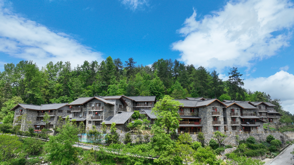 云顶山庄,一个在云间吃饭,漫步在森林,汶川的"天空之城"!