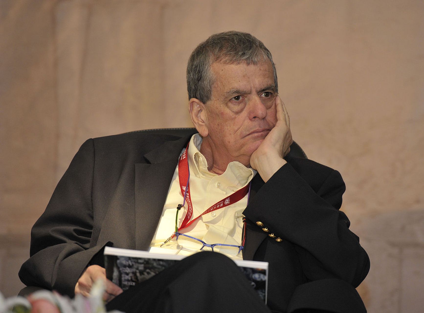 惊人的消息传来,日本京都大学的一位诺贝尔奖获得者教授,竟公开透露了