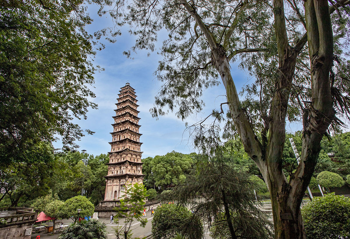 南充鹤鸣山风景区图片