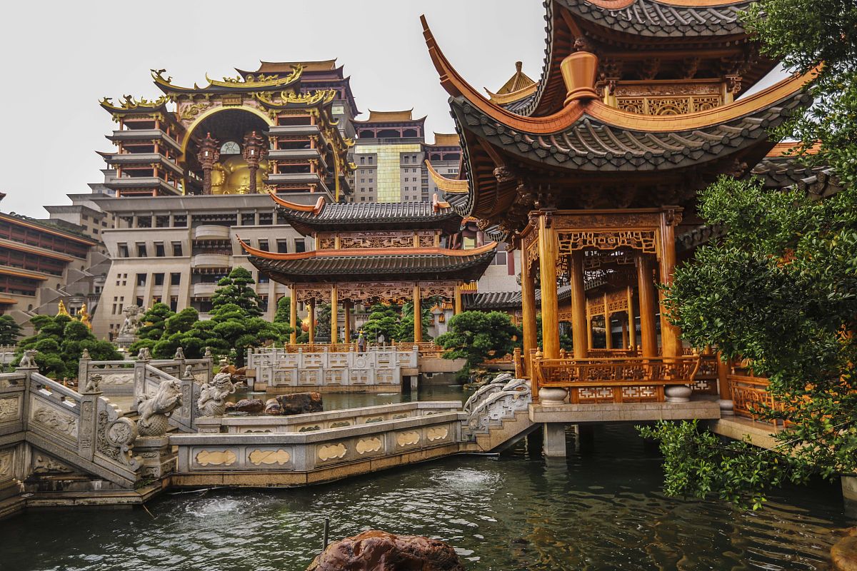 在广西壮族自治区的玉林市,有一座神奇的宫殿,它就是云天宫.