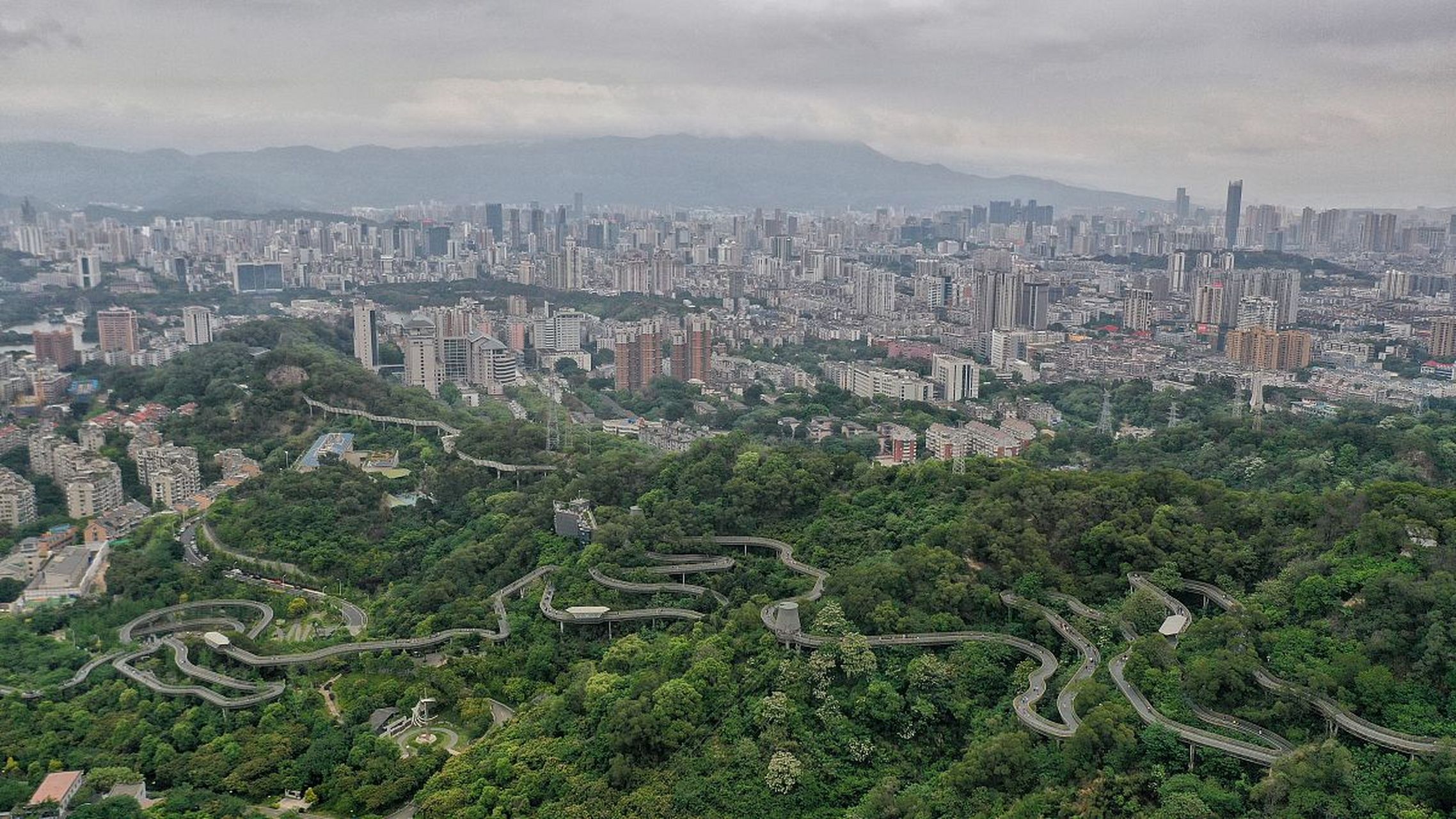 全国首条,亚洲最长的空中森林步道——福道  福州城市森林步道,又称