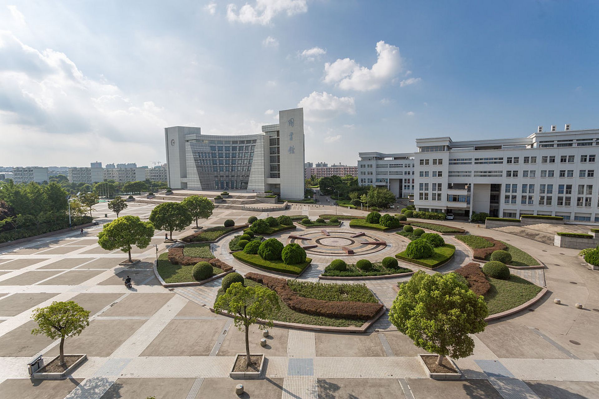 江西中医药大学