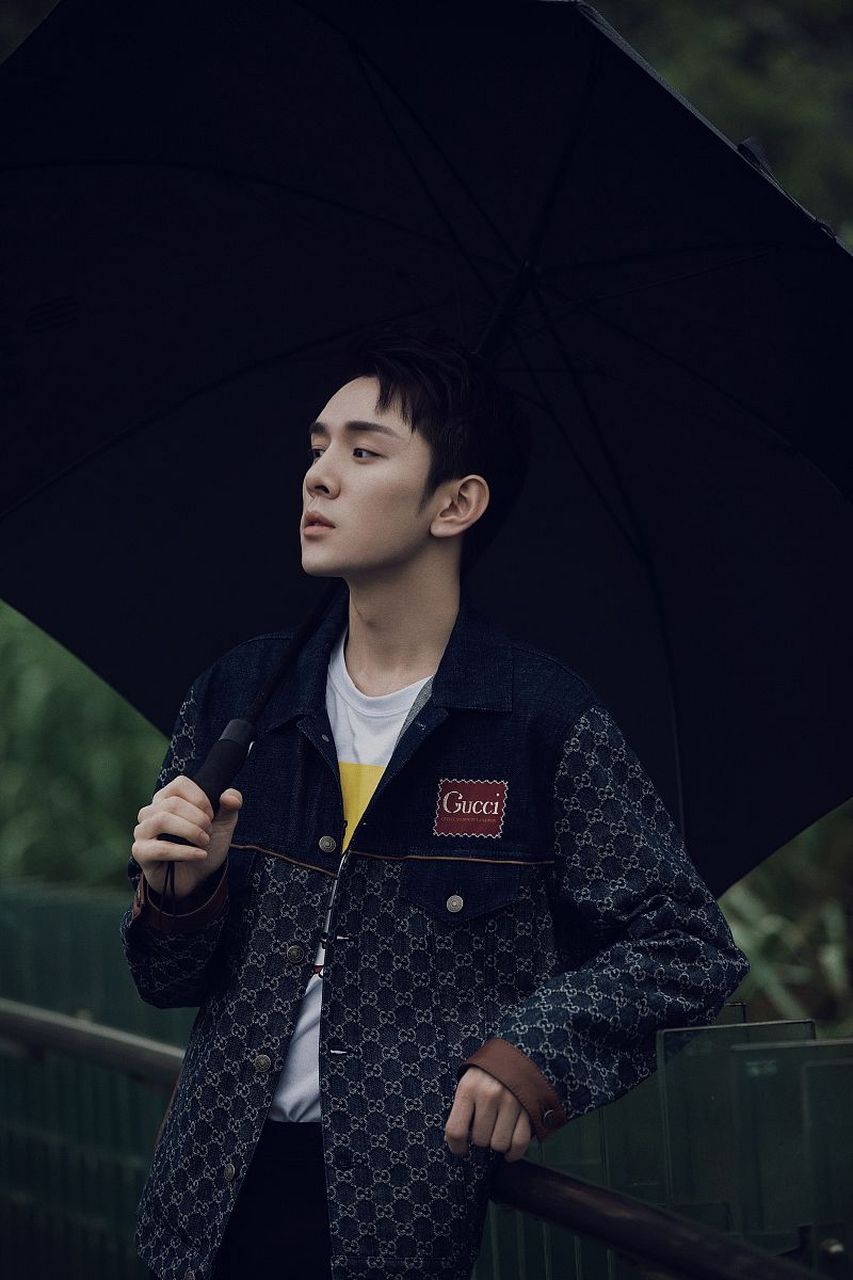 随着李佳琦怼网友事件持续发酵,央视发文:《带货主播