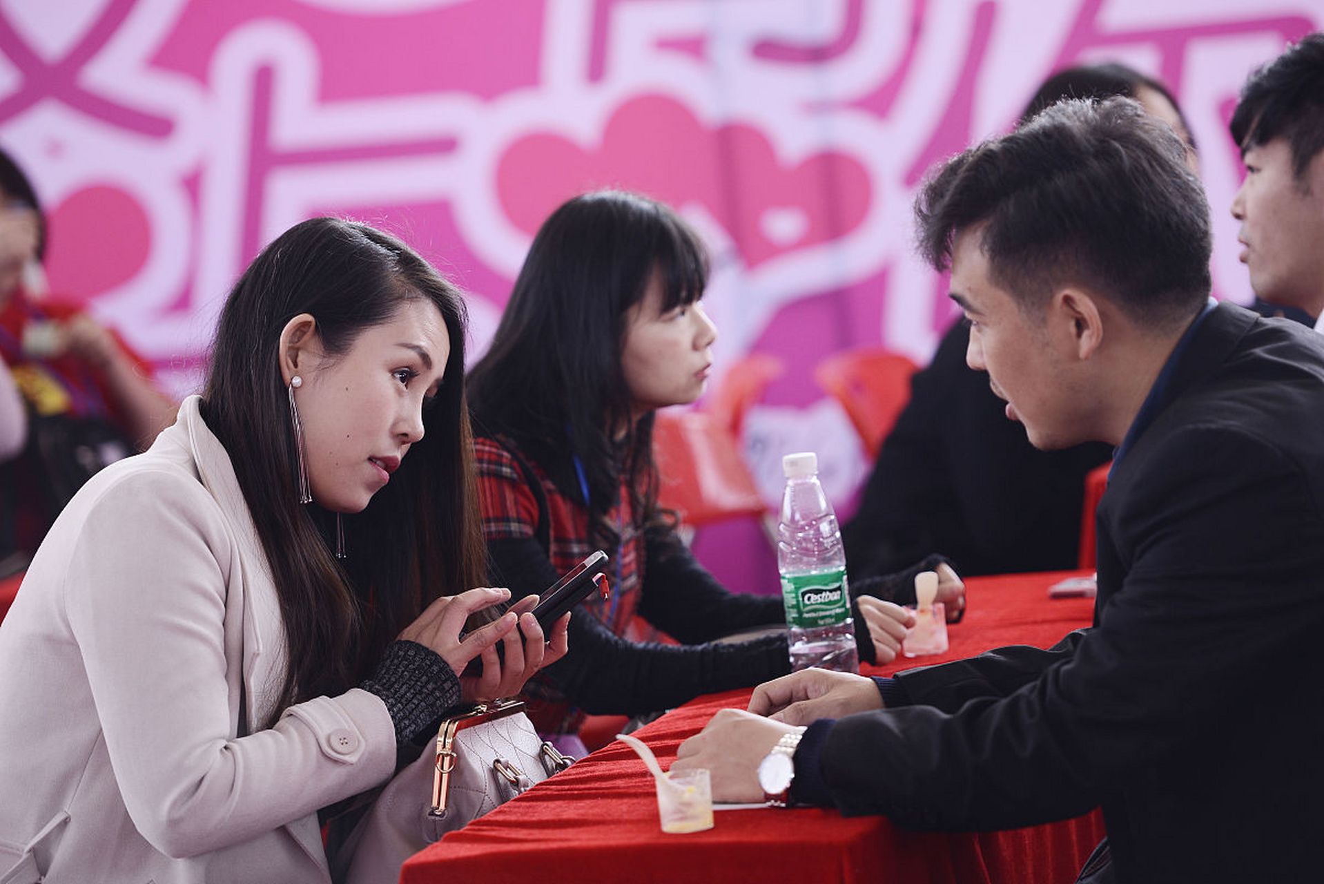 真实案例告诉你#相亲# 案例一:王女士通过"世纪佳缘"网站认识了自称