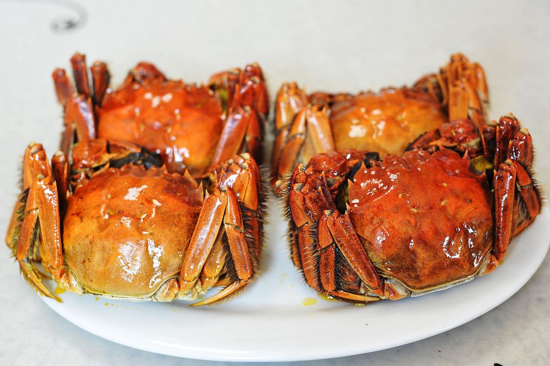 宁河醉蟹是中国宁河地区的一道特色美食,以其独特的口感和美味而闻名