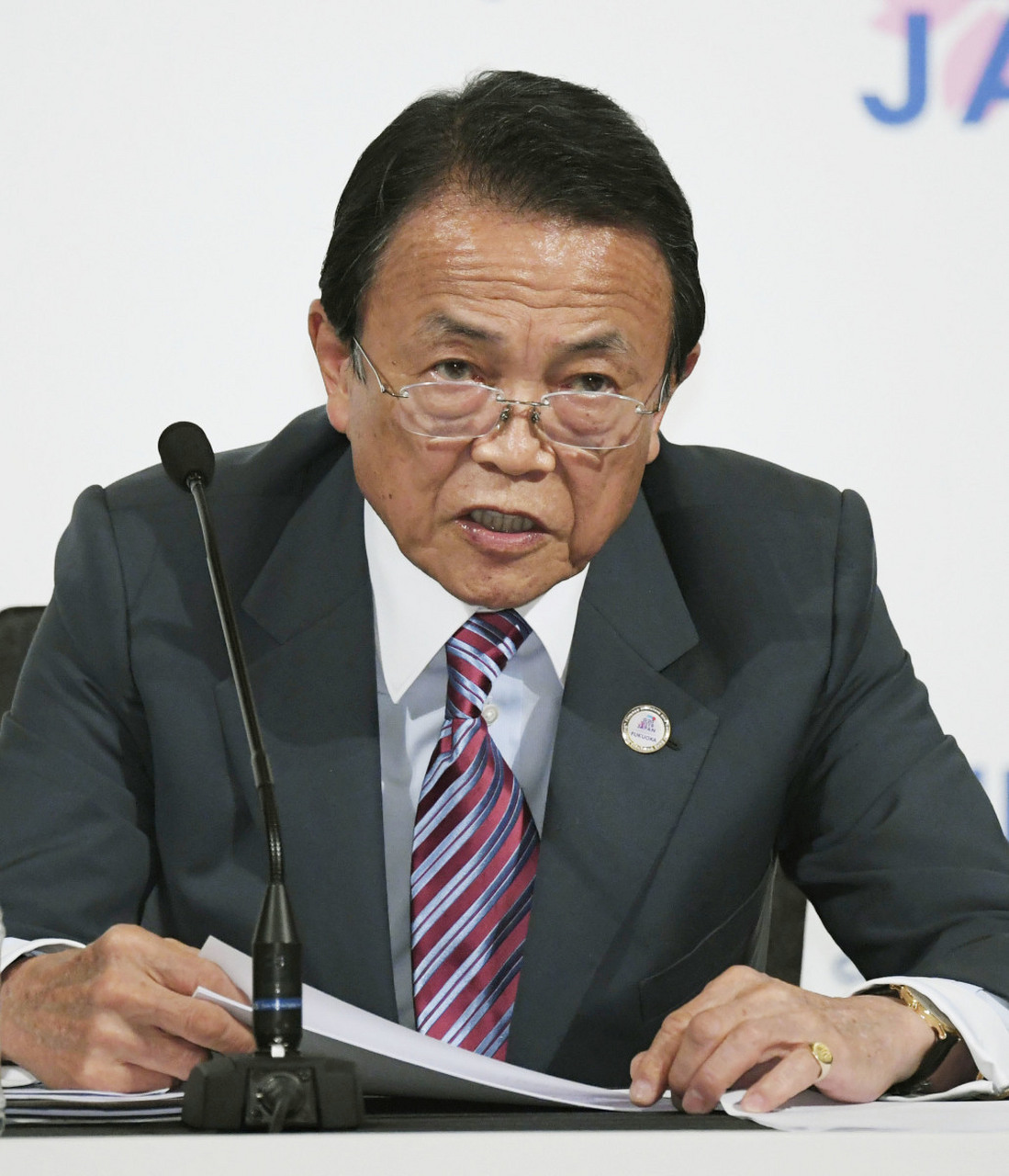 看看麻生太郎的嘴脸,你还愿意去日本旅游吗?