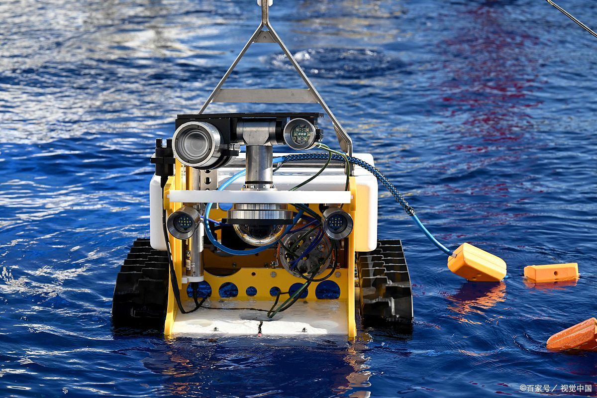 捕鱼新技术:水下机器人让渔民的捕鱼更加高效和安全