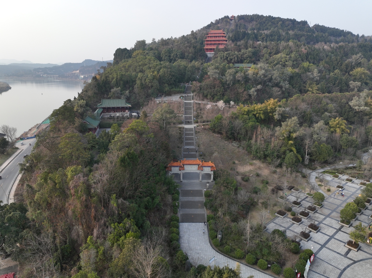 如果你正在计划一场轻松愉悦的福州之旅,那于山风景区绝对是不可错过