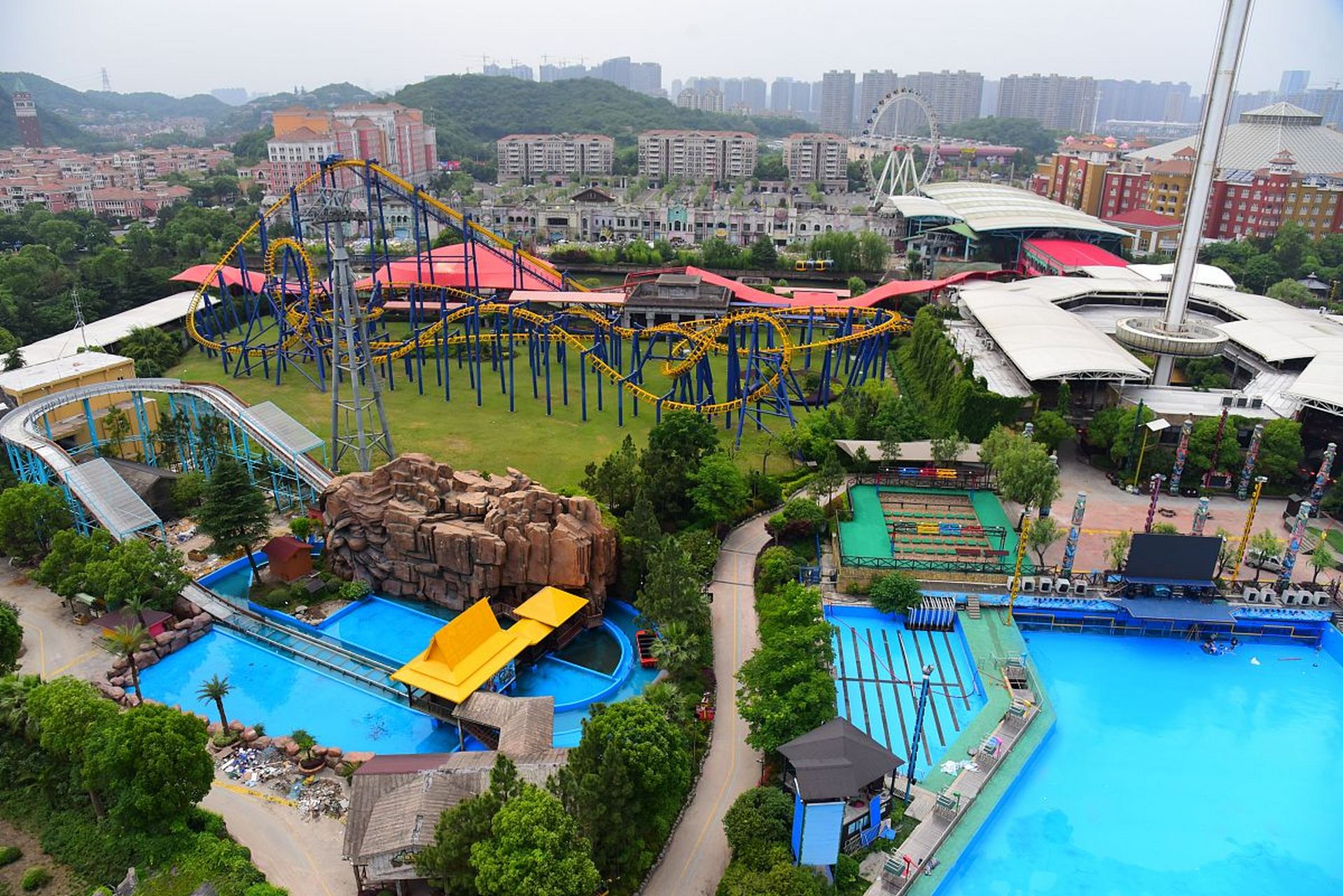 杭州乐园是长三角地区大型综合性主题公园 园区分为玛雅部落,失落丛林