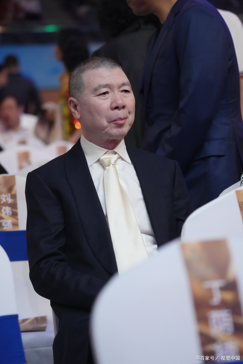 据市场消息透露,知名导演冯小刚及其明星妻子徐帆持有的中半山富汇