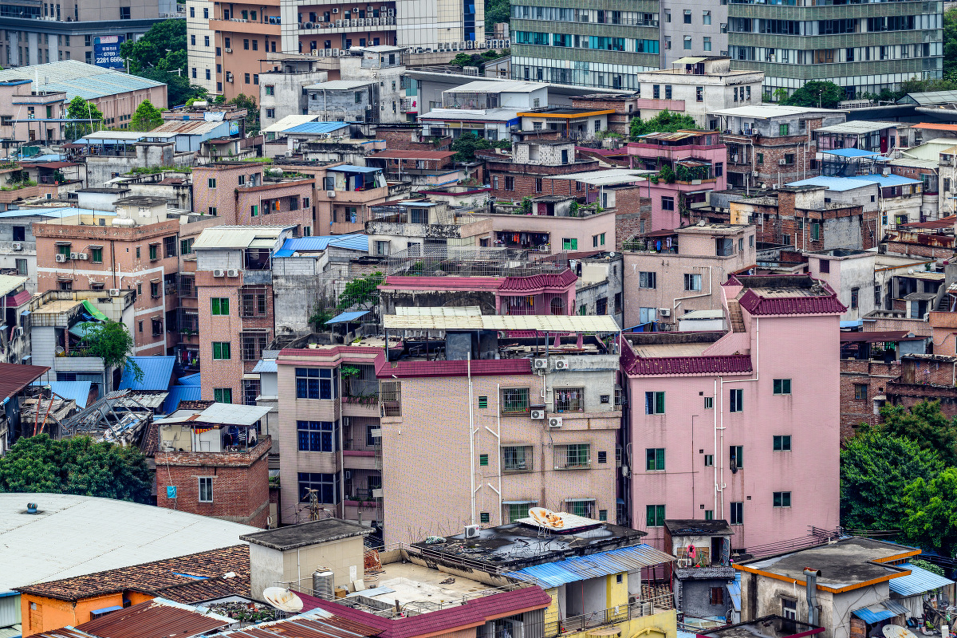 深圳白芒村"统租"引发租客忧心忡忡,是否会重蹈"万村计划"覆辙?