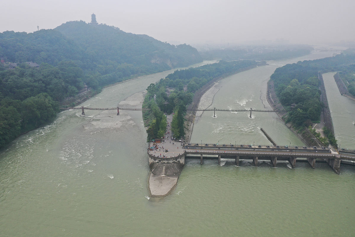 岷江水患图片