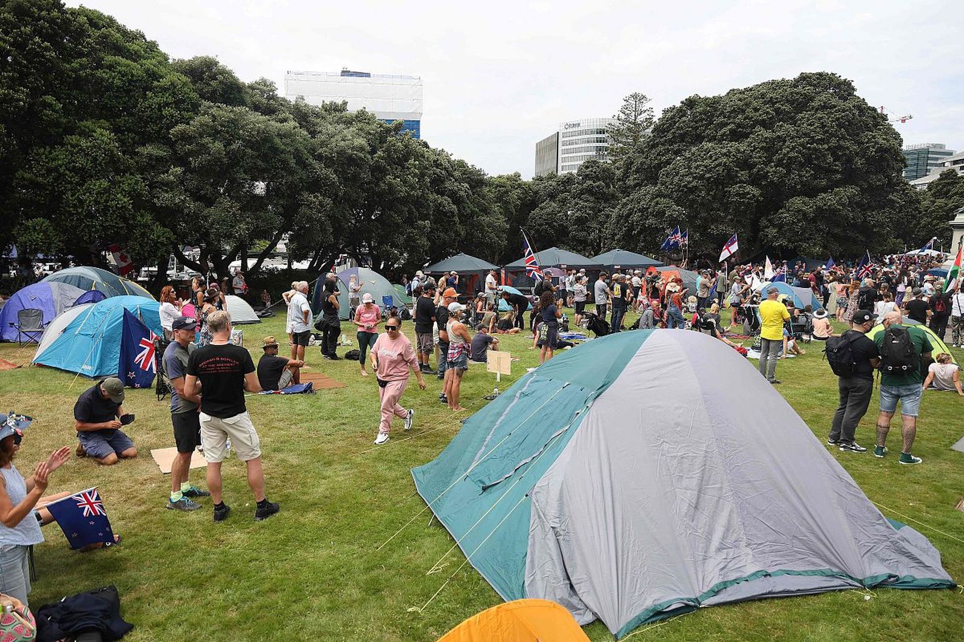 1925年8月8日——美国4万名三k党党徒举行示威  1925年8月8日有4万多