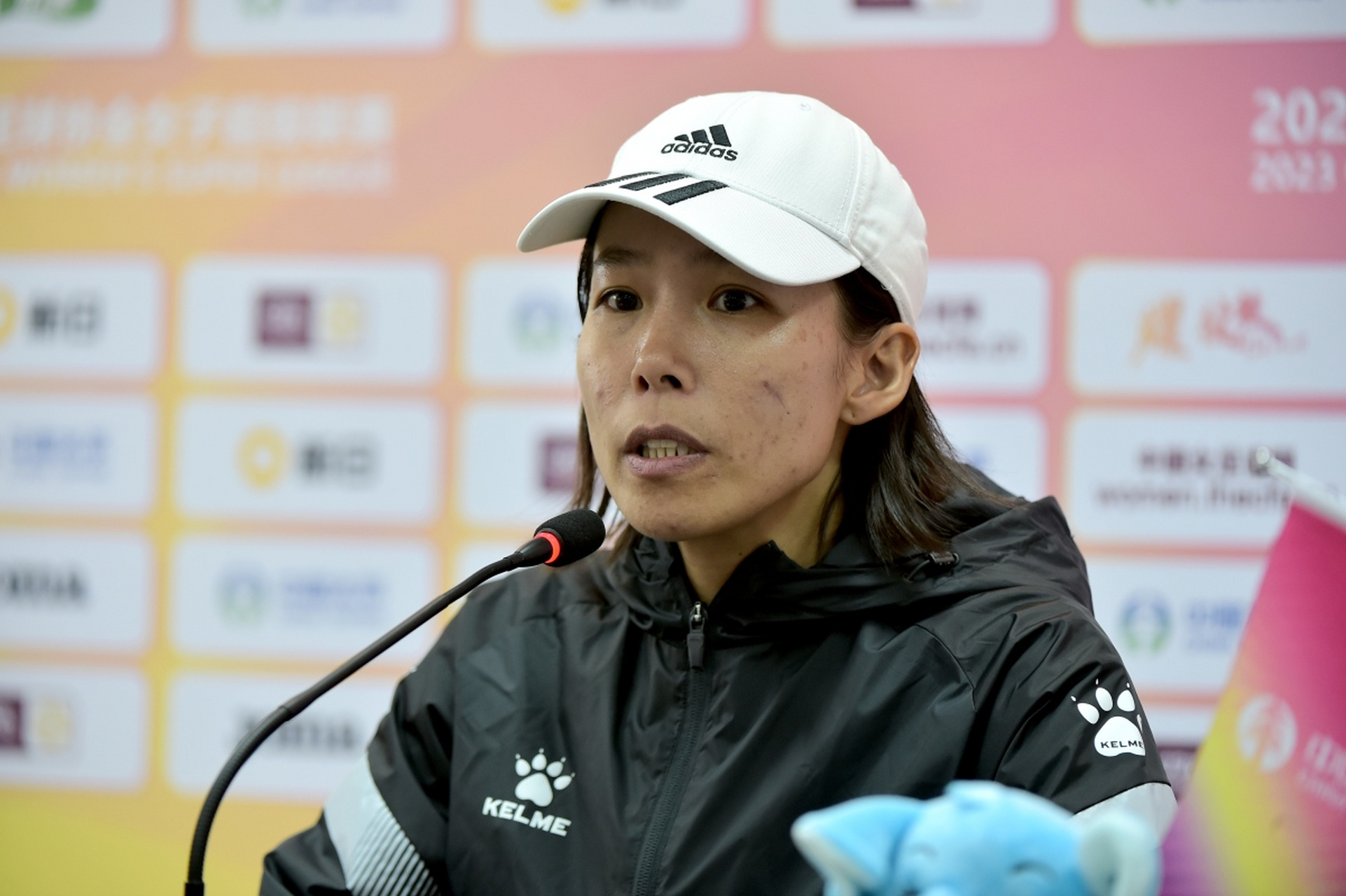 王军:45% 国青女足主教练,临时代理女足