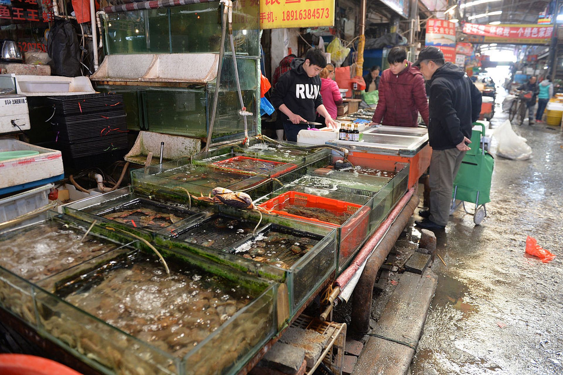 南方新鲜事儿多,这不,深圳盐田区的邻立中心智慧农贸市场又出新招!