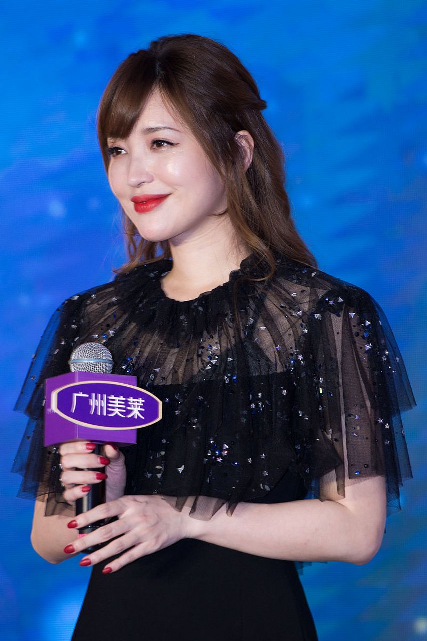 寻找百度ai写手计划# 金莎又上热搜了!这次的原因是她的恋情争议.