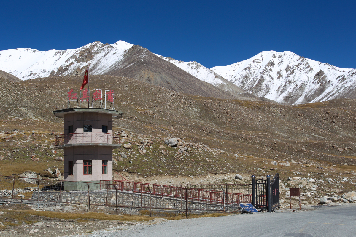 喜马拉雅南麓的云端哨所:在世界屋脊的坚韧与坚守