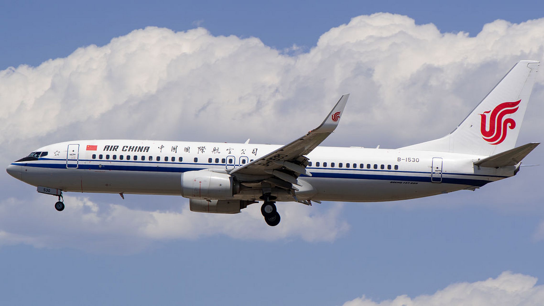 国航ca403疑左侧发动机起火# 今日,国航ca403航班a320-271n在即将