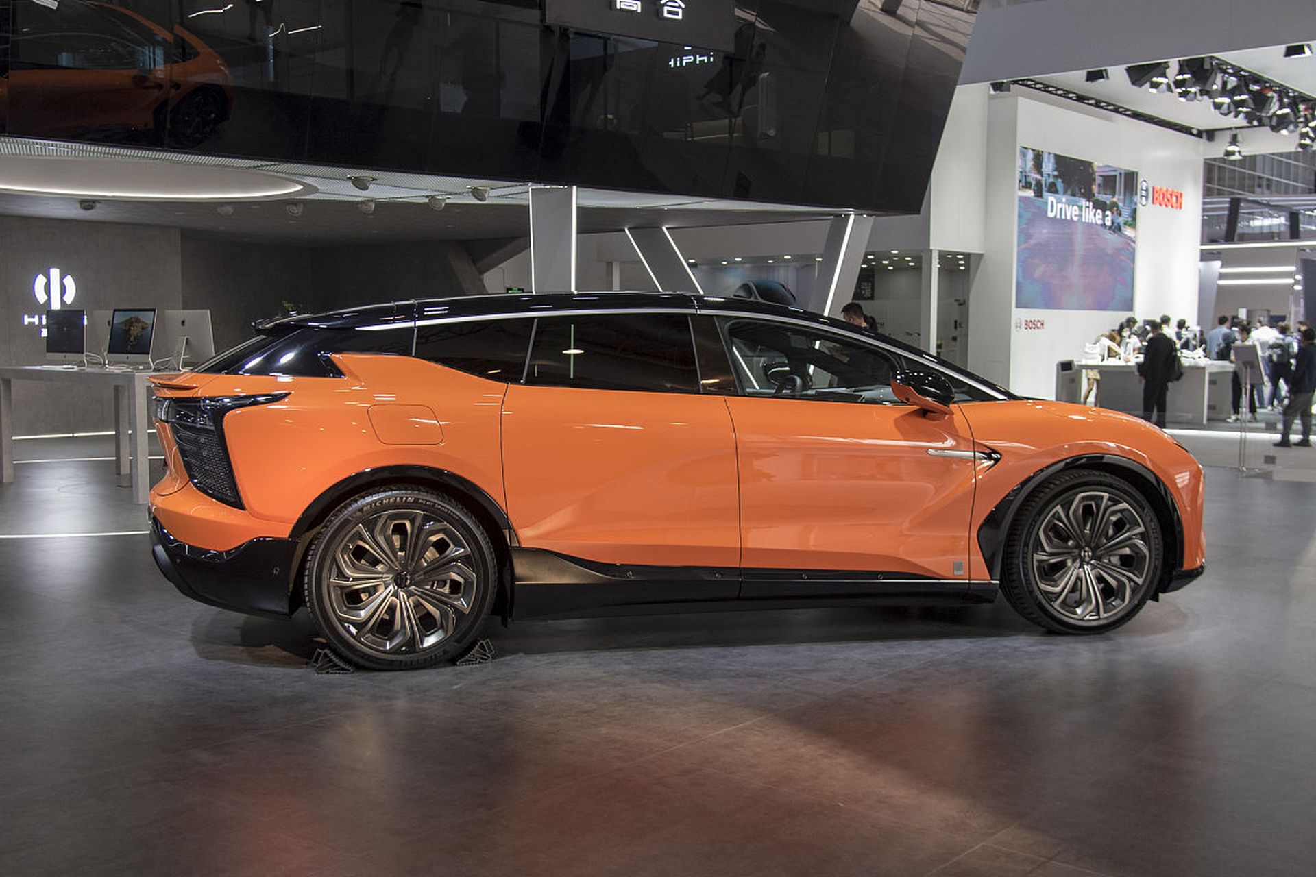 华为辟谣:无意收购收购停产6个月高合汽车 近日,高合汽车突然宣布将