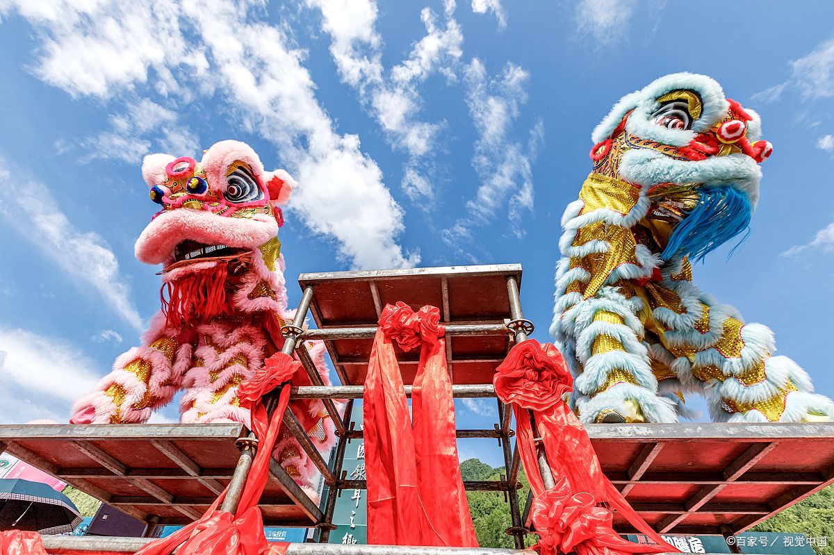 南狮威武,北狮雄壮,舞出吉祥如意中国年