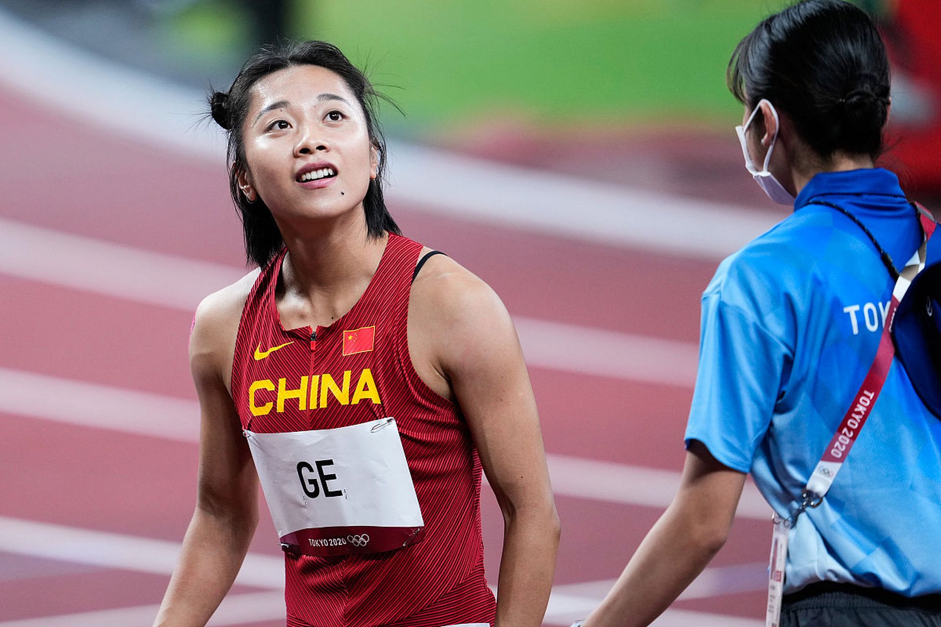 中国的女飞人葛曼棋,她的红缨枪和风火轮的动作实在是太酷了!