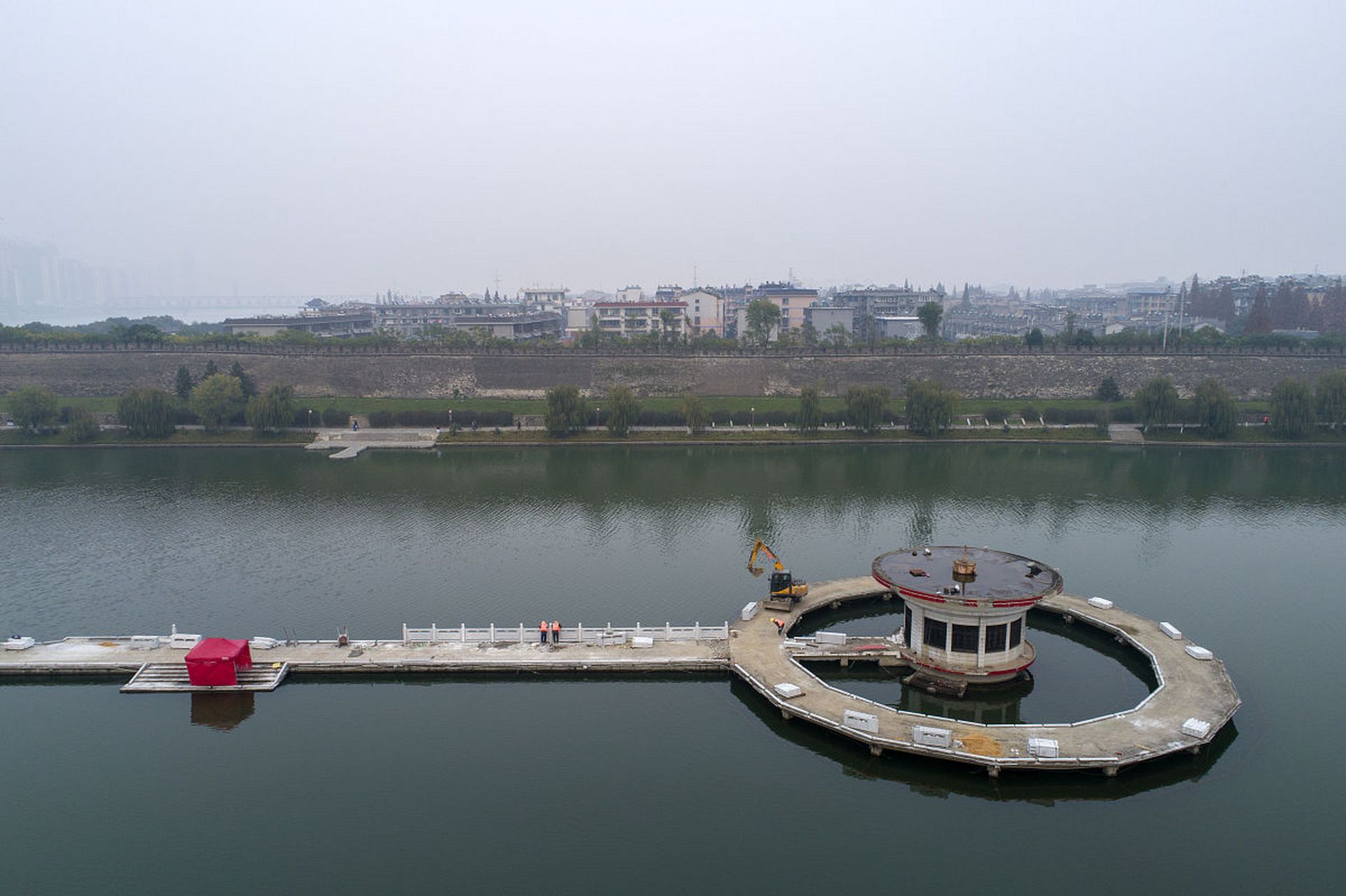 周末去哪儿玩# 汉中南湖公园,一个位于汉中西南17公里南郑县汉山较侣