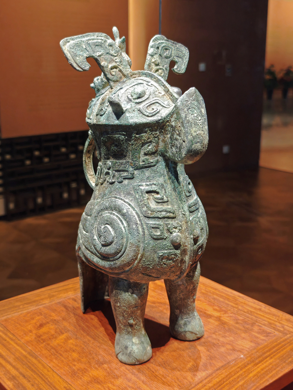 四大古国青铜器艺术揭秘!古埃及浮雕独步天下,古巴比仑石陶巧夺天工.