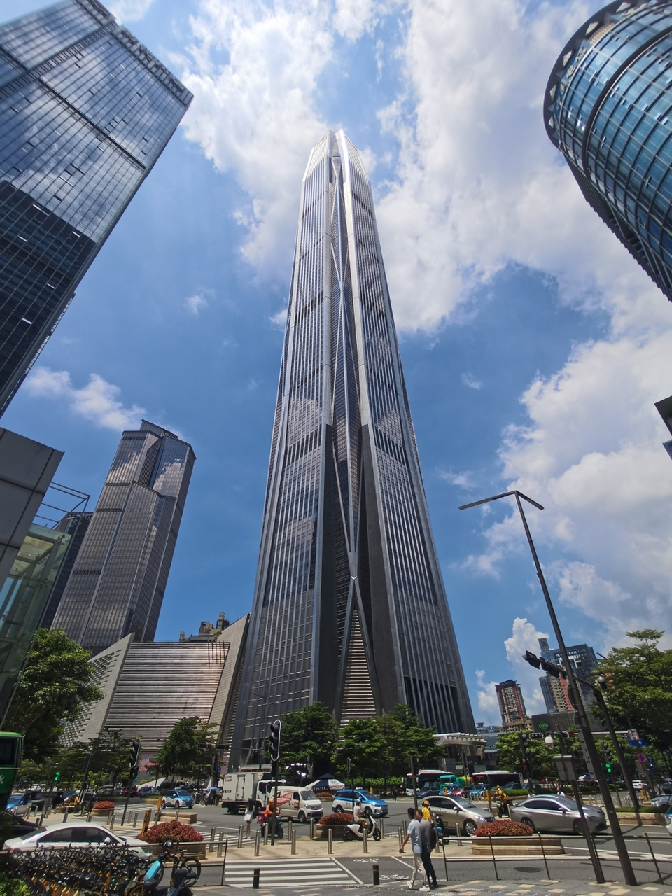 玩遍深圳# 平安金融中心云际观光层值得一游,云际观光层位于平安金 