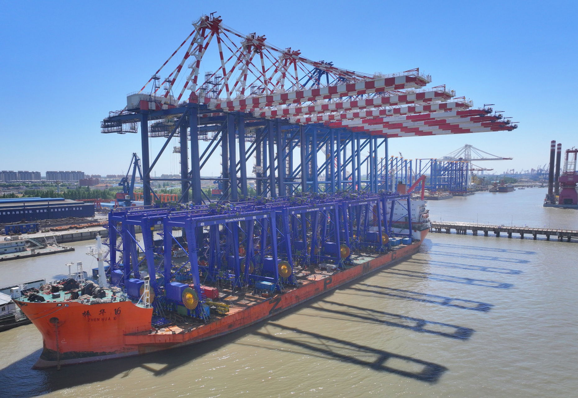 [原文:新加坡港口拥堵背后的全球.