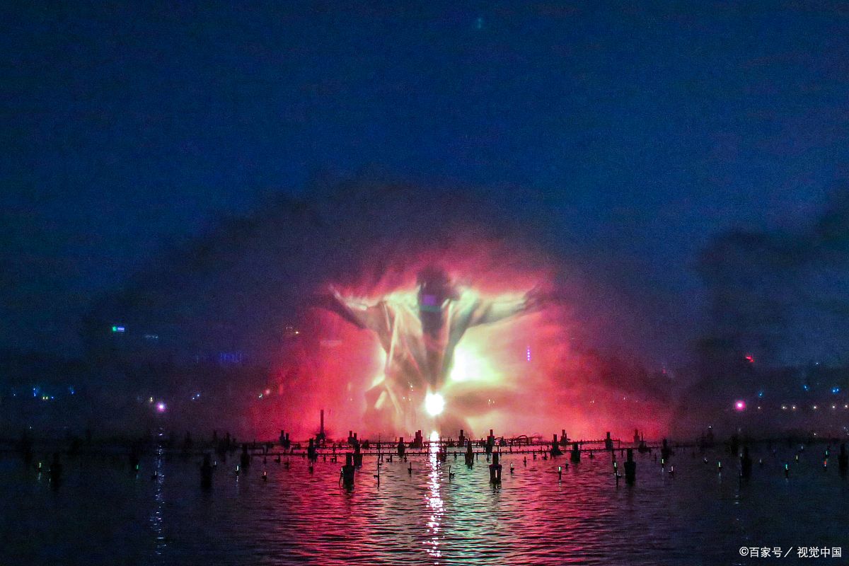 临泉姜尚文化园水幕电影,水上投影故事播放,新奇观影!