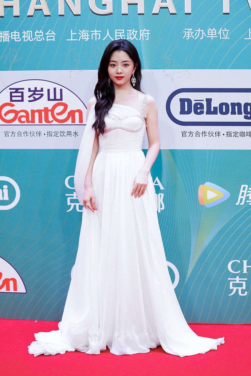 这样女神范儿的谭松韵,你见过吗[心]?#明星生图大赏