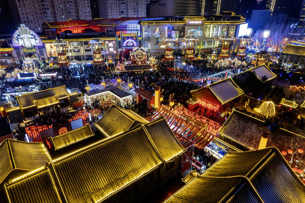 四川·成都·春熙路  春熙路,成都的繁华之地,充满了活力与魅力.