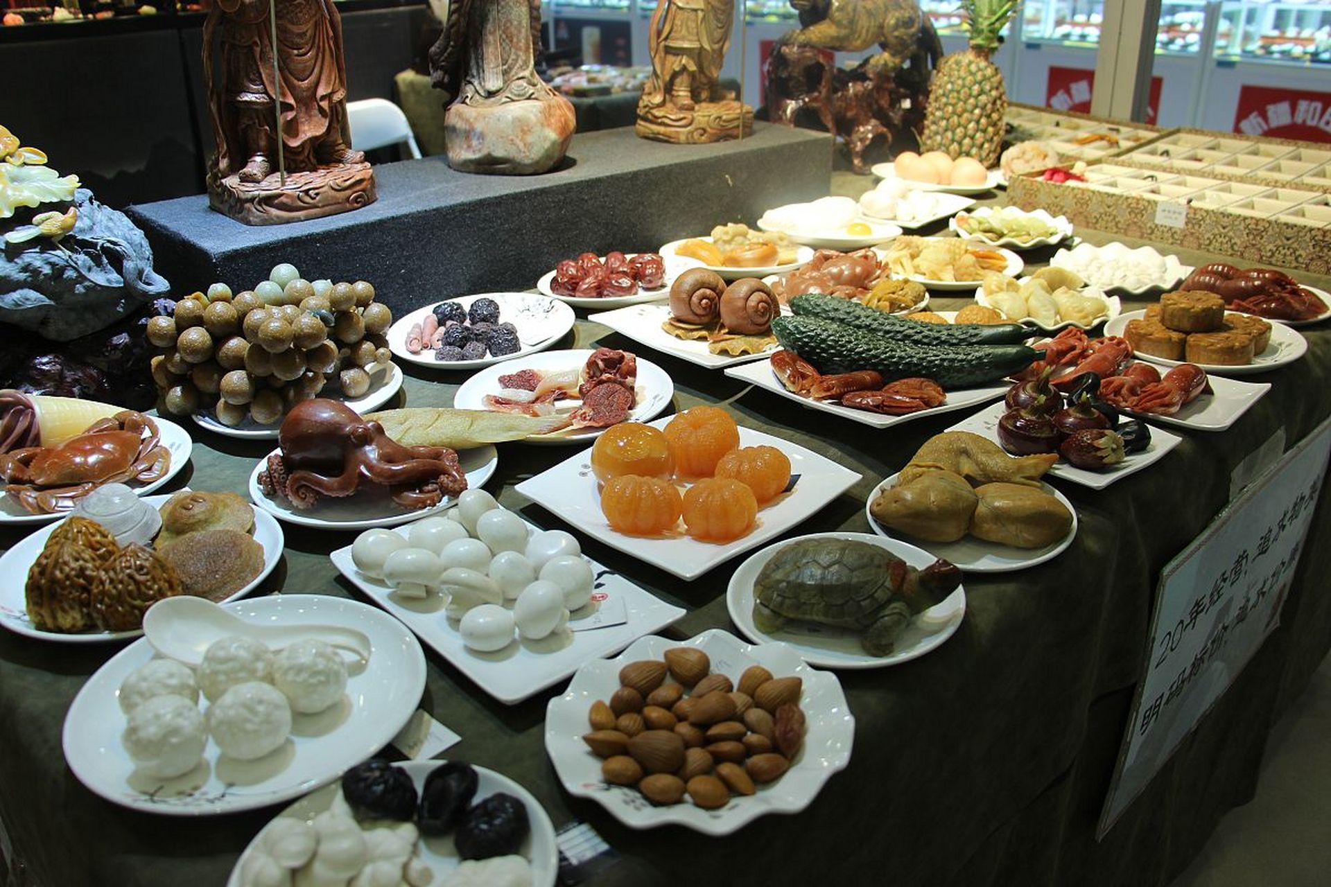 民间祭祀神灵的贡品根据地区和信仰不同,选择也不同.