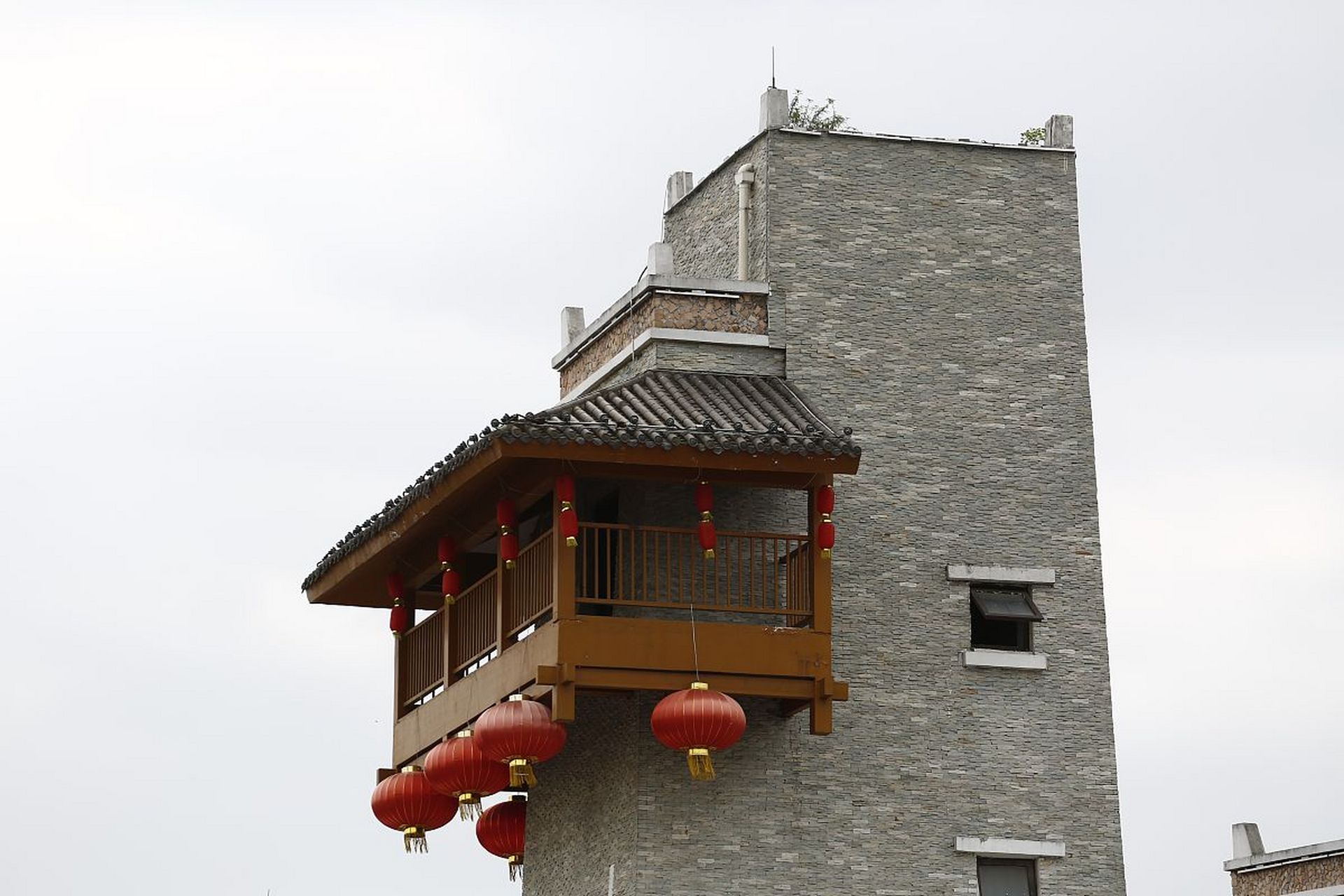 羌城踏春赏花路线攻略:  北川羌城,位于四川省绵阳市北川羌族自治县
