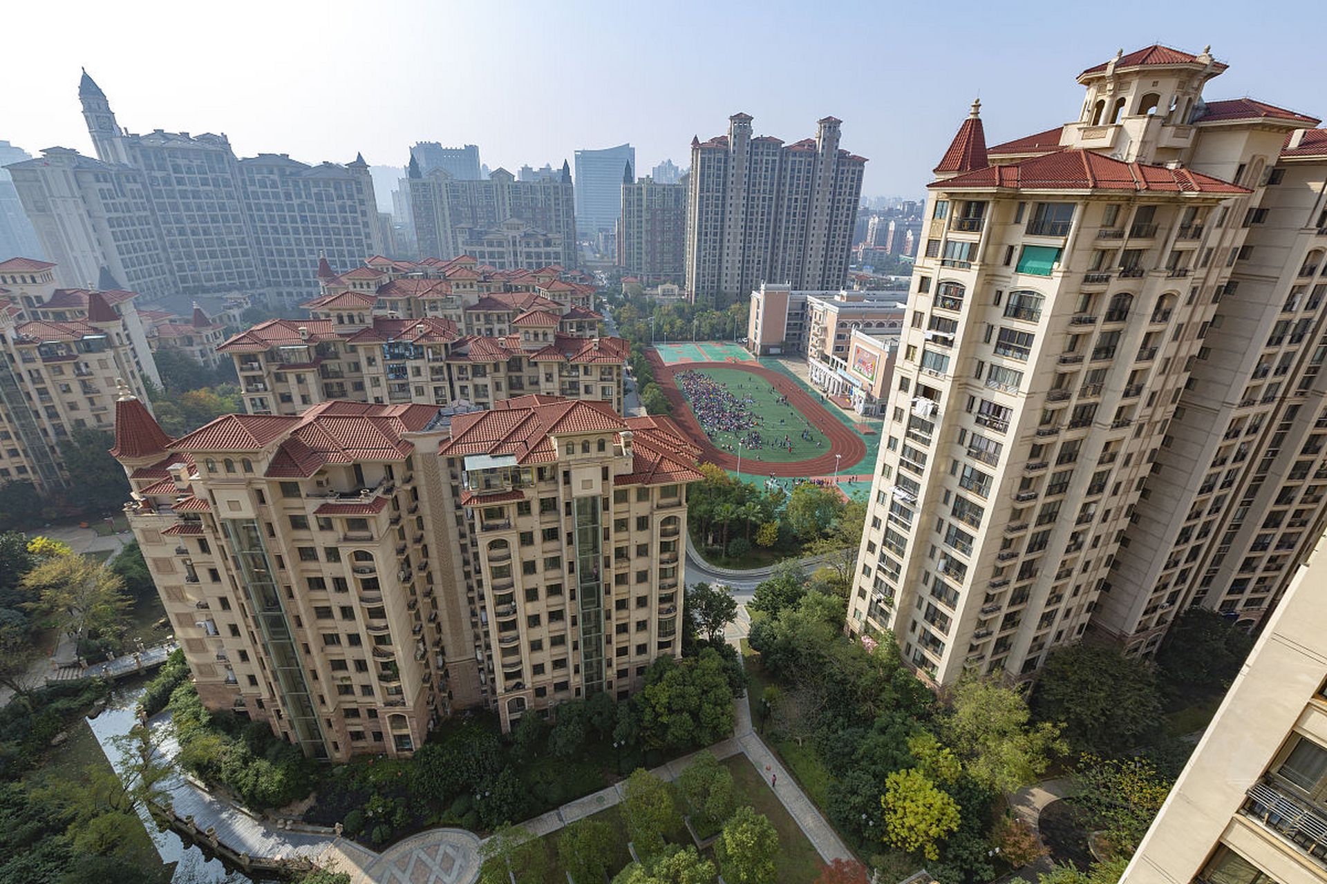 2018年,朋友花了130万在省城南昌,买了一套110平,3室的房子,本来想着