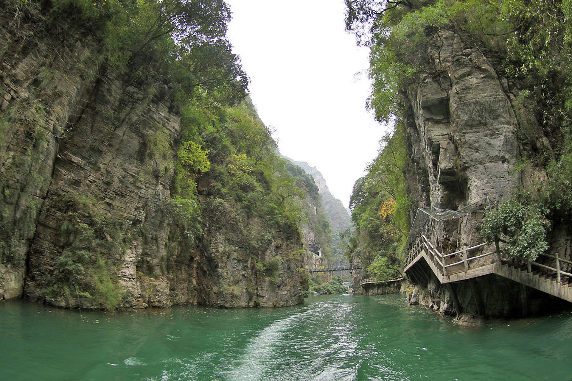 小三峡,神女峰景区带你领略绝美山水;博物馆里感受历史的厚重和丰富的