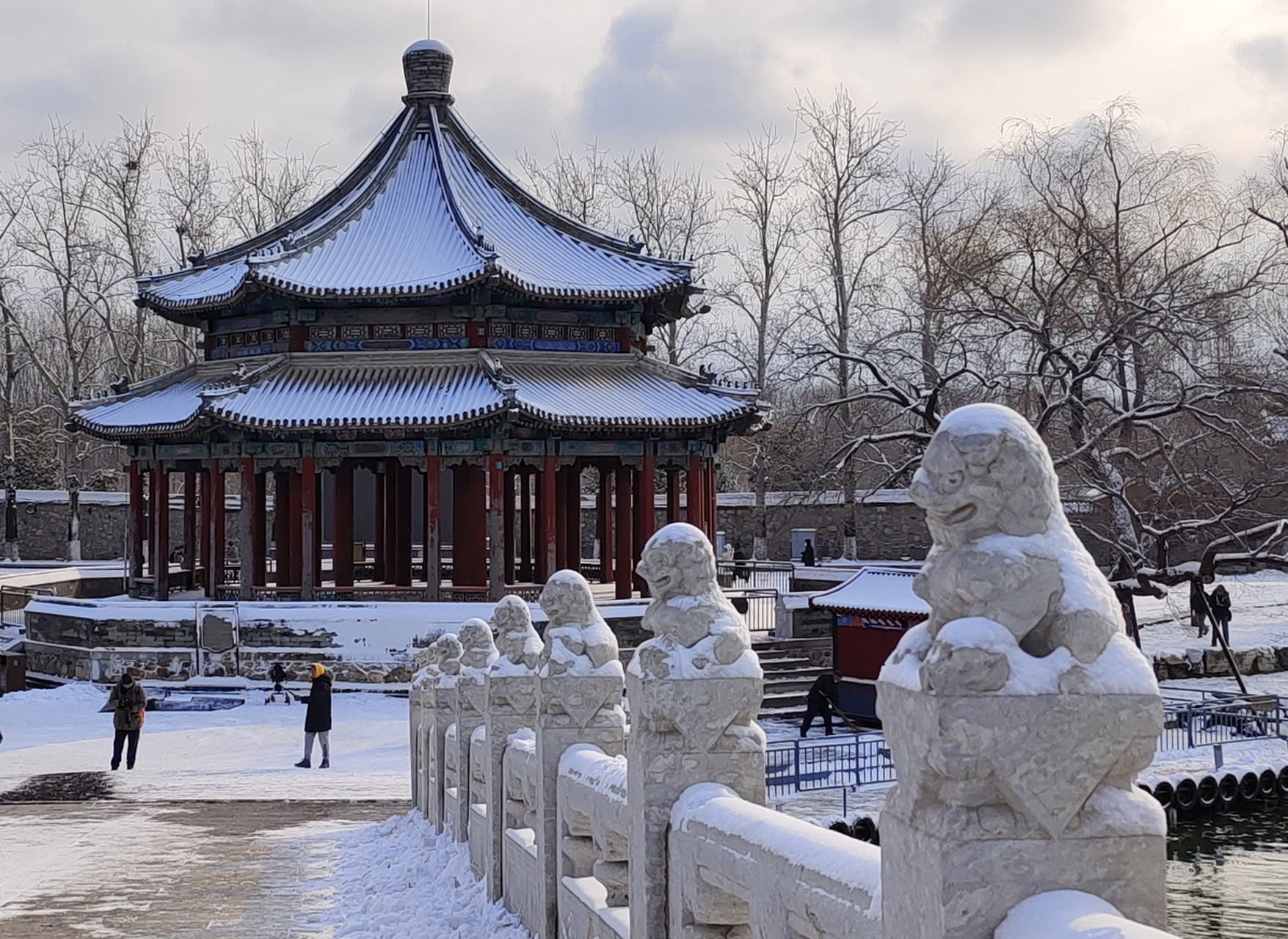 北京国贸下雪图片图片