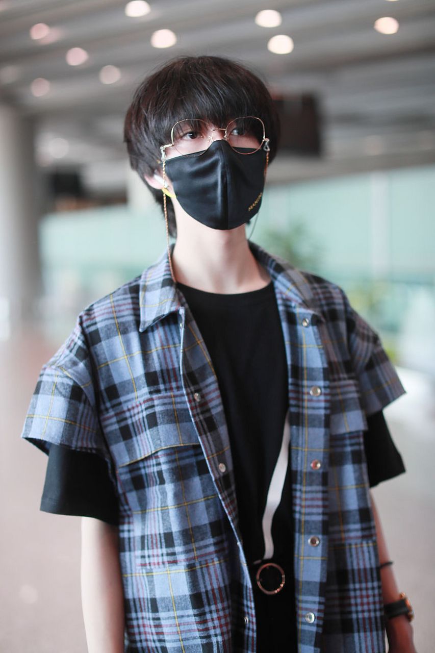 贺峻霖就是在录制全员加速中,不过这个是全员的行程.