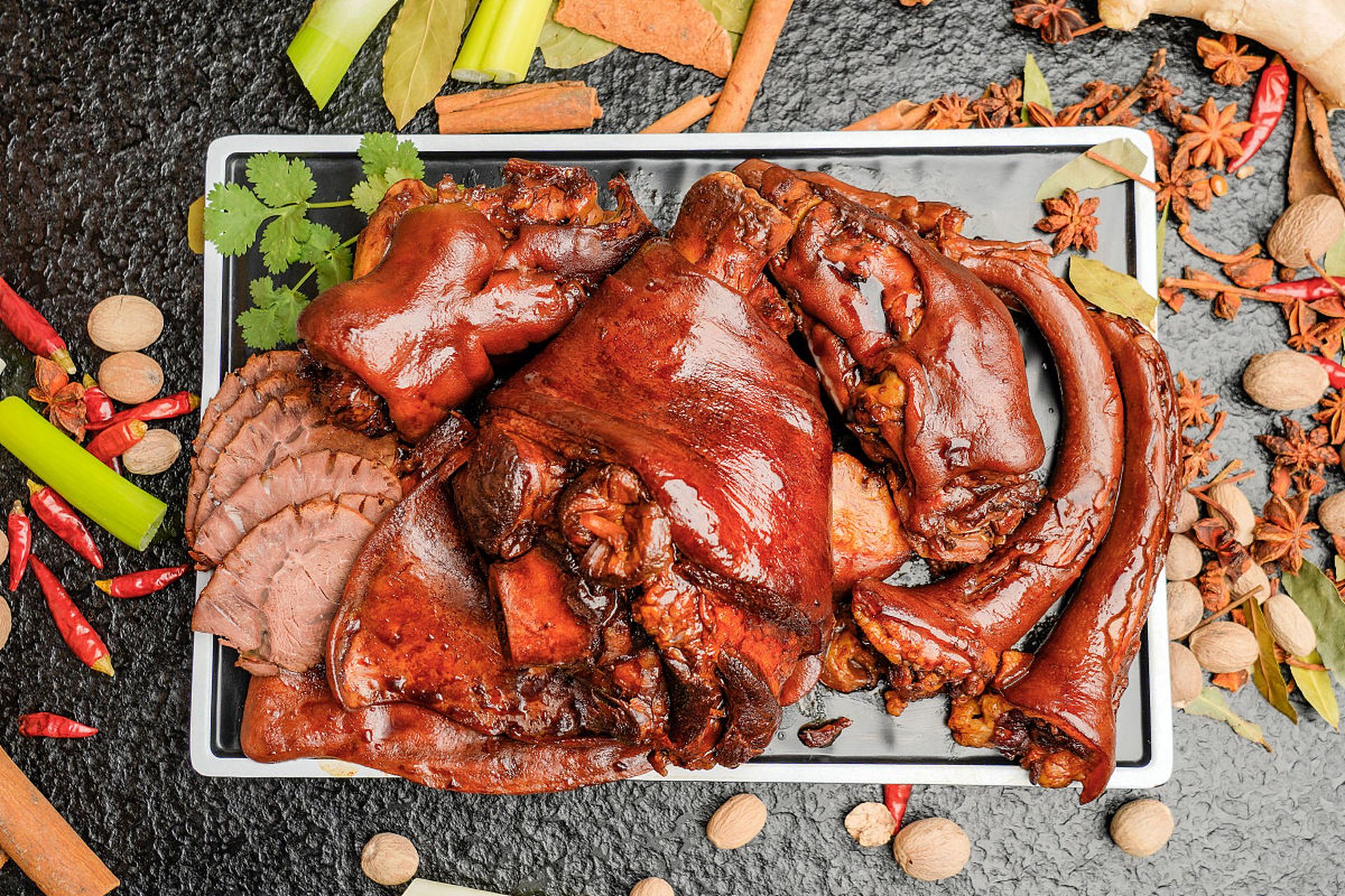 石家庄熏肉,是一道具有浓郁地方特色的佳肴.