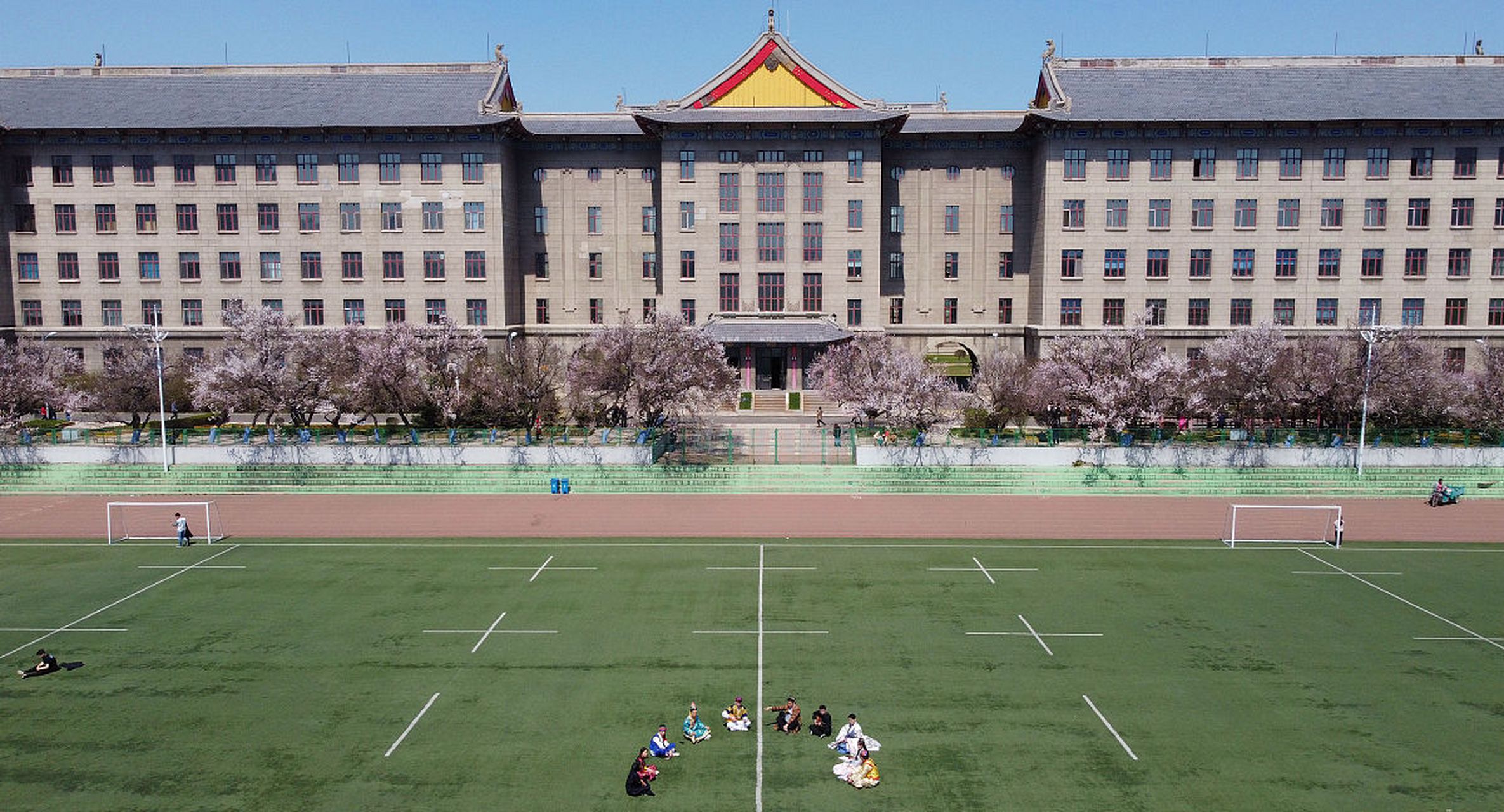 哈尔滨工程大学:培养未来科技领袖的摇篮  作为中国著名的工科大学之