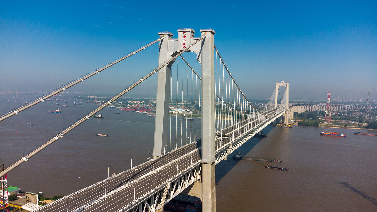 五峰山长江特大桥图片